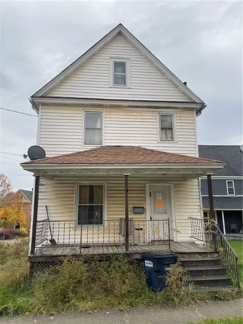 215 Buchanan St, Warren, PA 16365