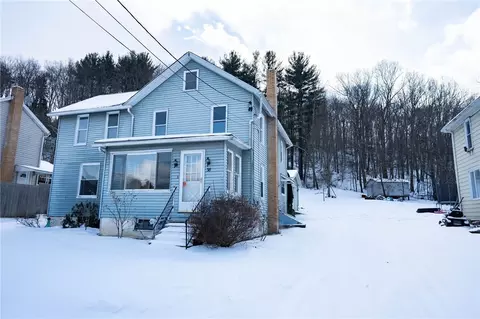 38 Campbell St, Creekside, PA 15732