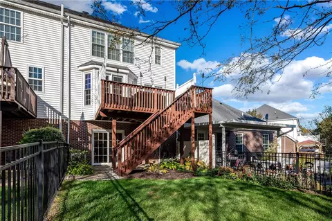 572 E Vanderbilt Dr, Mars, PA 16046 photo 28