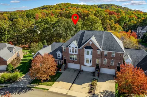 572 E Vanderbilt Dr, Mars, PA 16046 photo 4