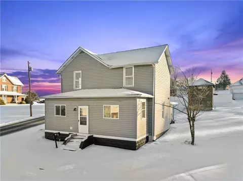 1904 Walnut Dr, Latrobe, PA 15650