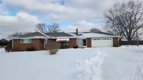 797 Perry Hwy, Harmony, PA 16037