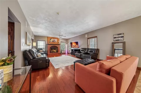 12446 Carmichael Cir, Irwin, PA 15642 photo 14