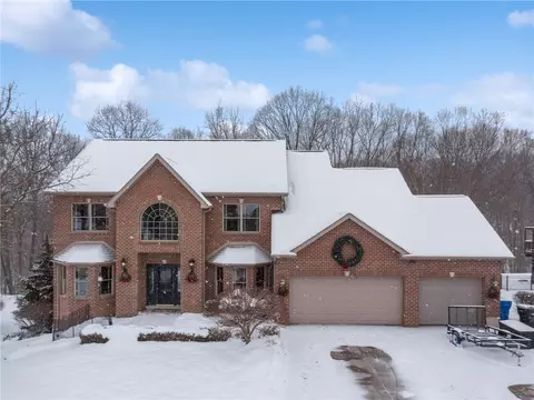 12446 Carmichael Cir, Irwin, PA 15642