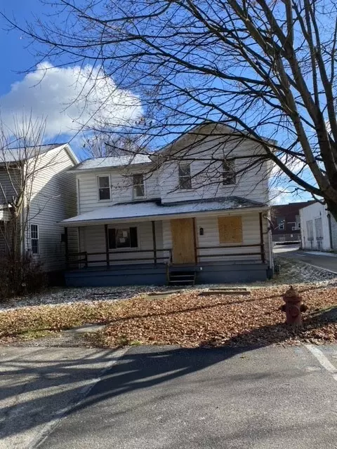 61 Kiski Ave, Leechburg, PA 15656