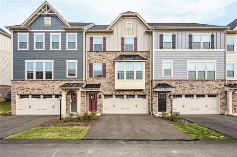 6003 Lampl Ln, Jeannette, PA 15644
