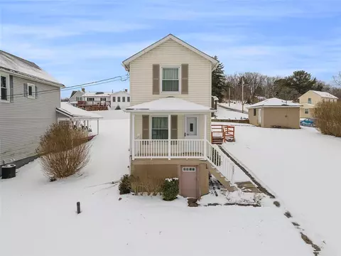 107 Richardson Ave, Bentleyville, PA 15314