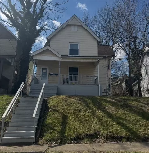 264 Logan Ave, Sharon, PA 16146