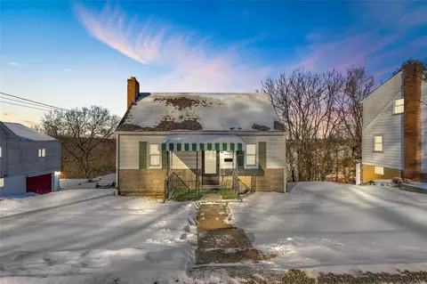 2306 Webster Ave, West Mifflin, PA 15122