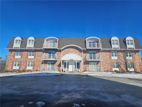 603 Clubhouse Dr #603, Washington, PA 15301