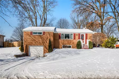 112 Sunrise Dr, Irwin, PA 15642