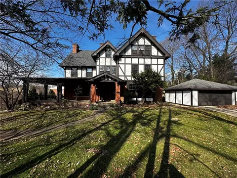 21 W Woodland, Pittsburgh, PA 15232