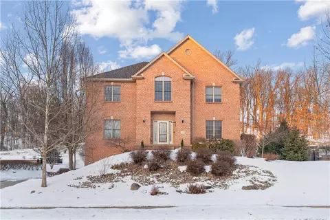 142 Oakview Dr, Cranberry Township, PA 16066
