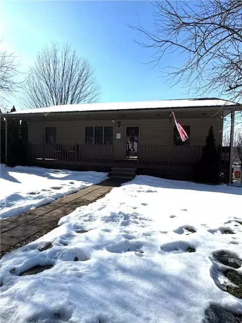 2004 S Pittsburgh St, Connellsville, PA 15425