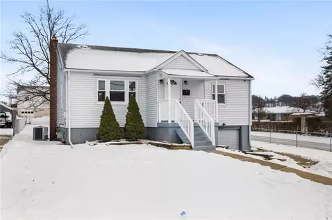 243 Eastern Dr, New Kensington, PA 15068 photo 2