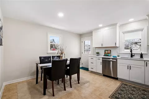 243 Eastern Dr, New Kensington, PA 15068 photo 6