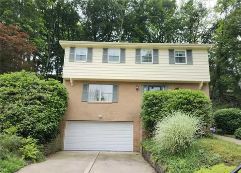 314 Surrey Pl, Pittsburgh, PA 15235