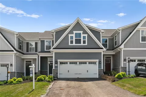 113 Olivia Dr, Eighty Four, PA 15330