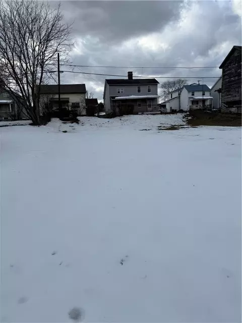 6782 Low, Mount Pleasant, PA 15666