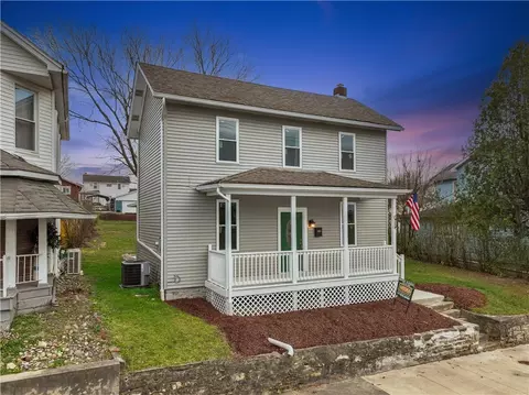 105 Bridgeport St, Mount Pleasant, PA 15666