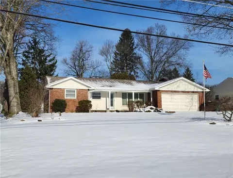 23 E Oakwood Way, New Castle, PA 16105