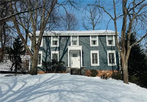 115 Vanita Dr, Coraopolis, PA 15108