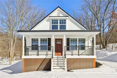 25 Burger Rd, Cheswick, PA 15024