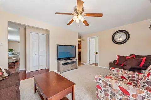 1019 Paintertown Rd, Irwin, PA 15642 photo 9