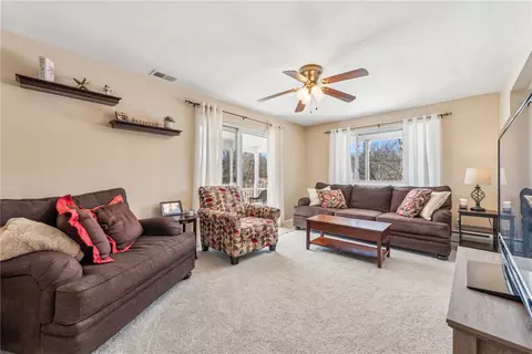 1019 Paintertown Rd, Irwin, PA 15642 photo 8
