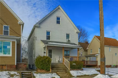 300 First St, Ellwood City, PA 16117