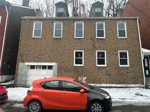 1205 Voskamp St #1207, Pittsburgh, PA 15212