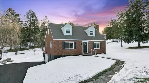 1780 Arona Rd, Irwin, PA 15642