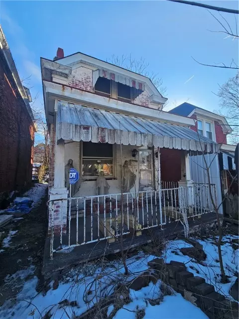 108 Grimes Ave, Pittsburgh, PA 15210