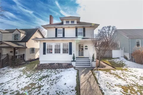 1320 Carlisle St, Natrona Heights, PA 15065