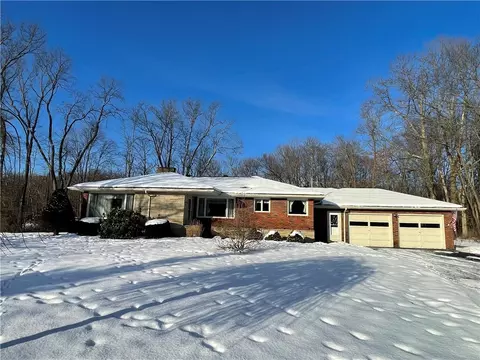 2516 Leesburg Grove City Rd, Volant, PA 16156