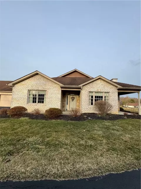 220 Stoneybrook Dr, Cabot, PA 16023
