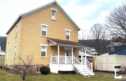 1061 Chestnut St, Indiana, PA 15701