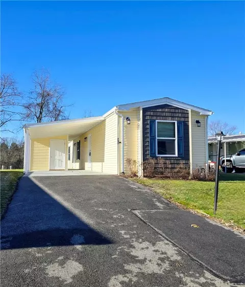 757 Cloverleaf Cir, Delmont, PA 15626