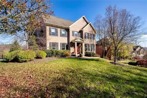 2100 English Turn Dr, Presto, PA 15142