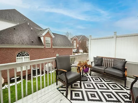Exterior - 533 E Vanderbilt Dr, Mars, PA 16046 photo 2 of 3