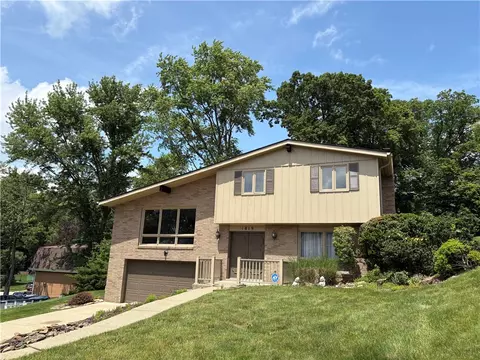 1819 Edward Dr, South Park, PA 15129