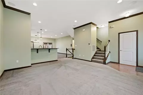 802 Oneida Cir, Mars, PA 16046 photo 3