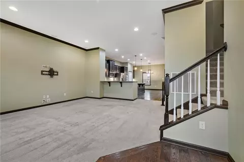 802 Oneida Cir, Mars, PA 16046 photo 2