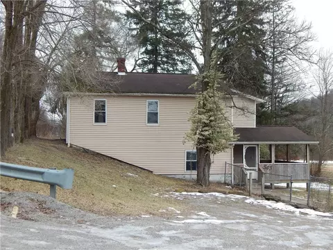 543 Oneida Valley Rd, Butler, PA 16001
