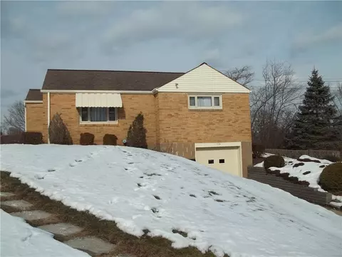 729 Lochinvar, Pittsburgh, PA 15237