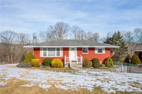 518 W Mcmurray Rd, Canonsburg, PA 15317