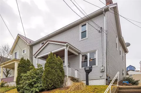 411 Emerson St, Vandergrift, PA 15690