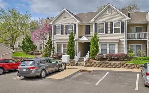 2003 Lenox Oval, Ross, PA 15237