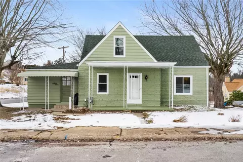 2701 Van Buren, New Kensington, PA 15068