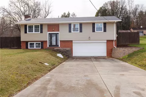 417 W Malden Dr, Coal Center, PA 15423